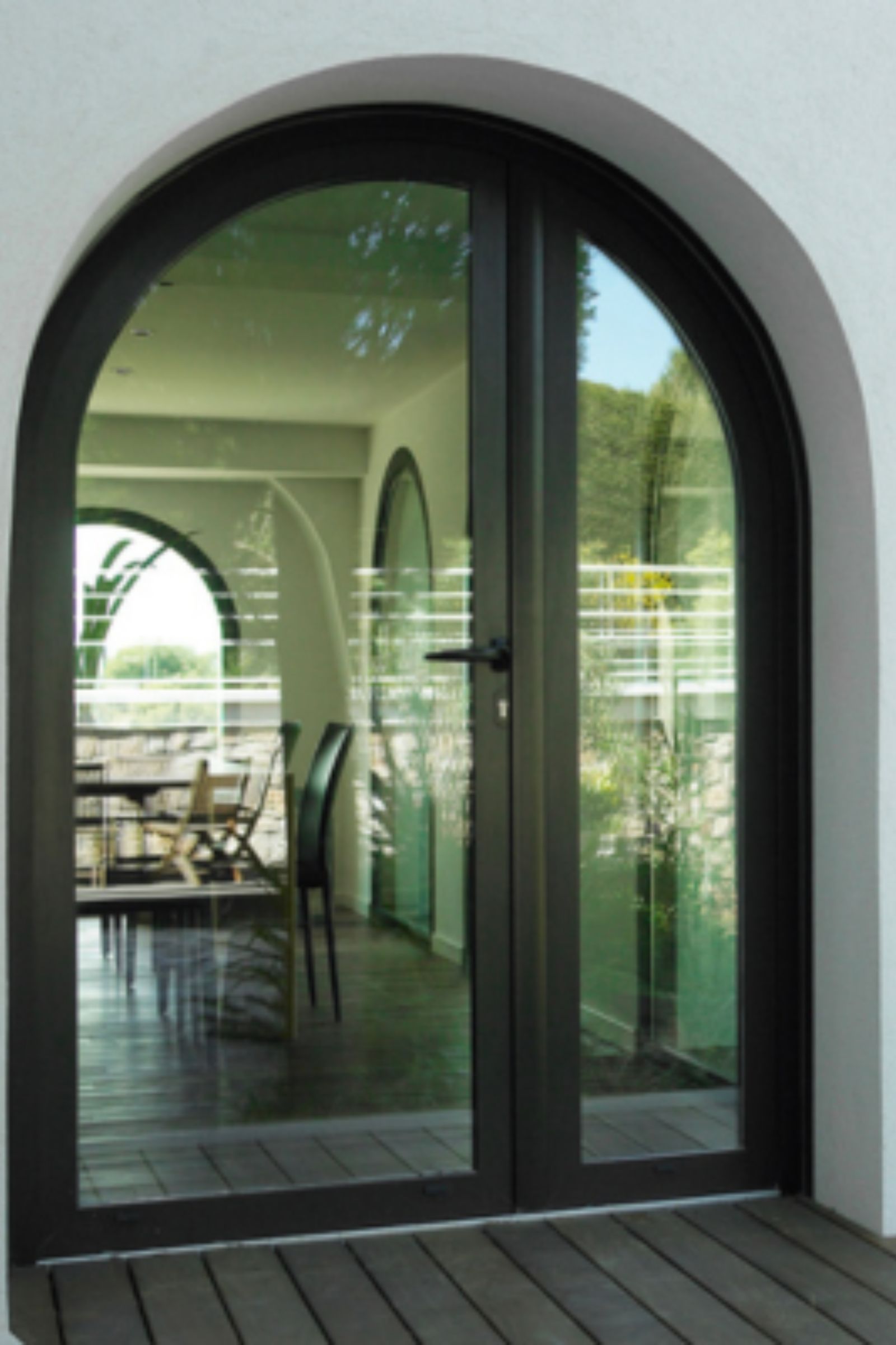 Porte plein cintre maison
