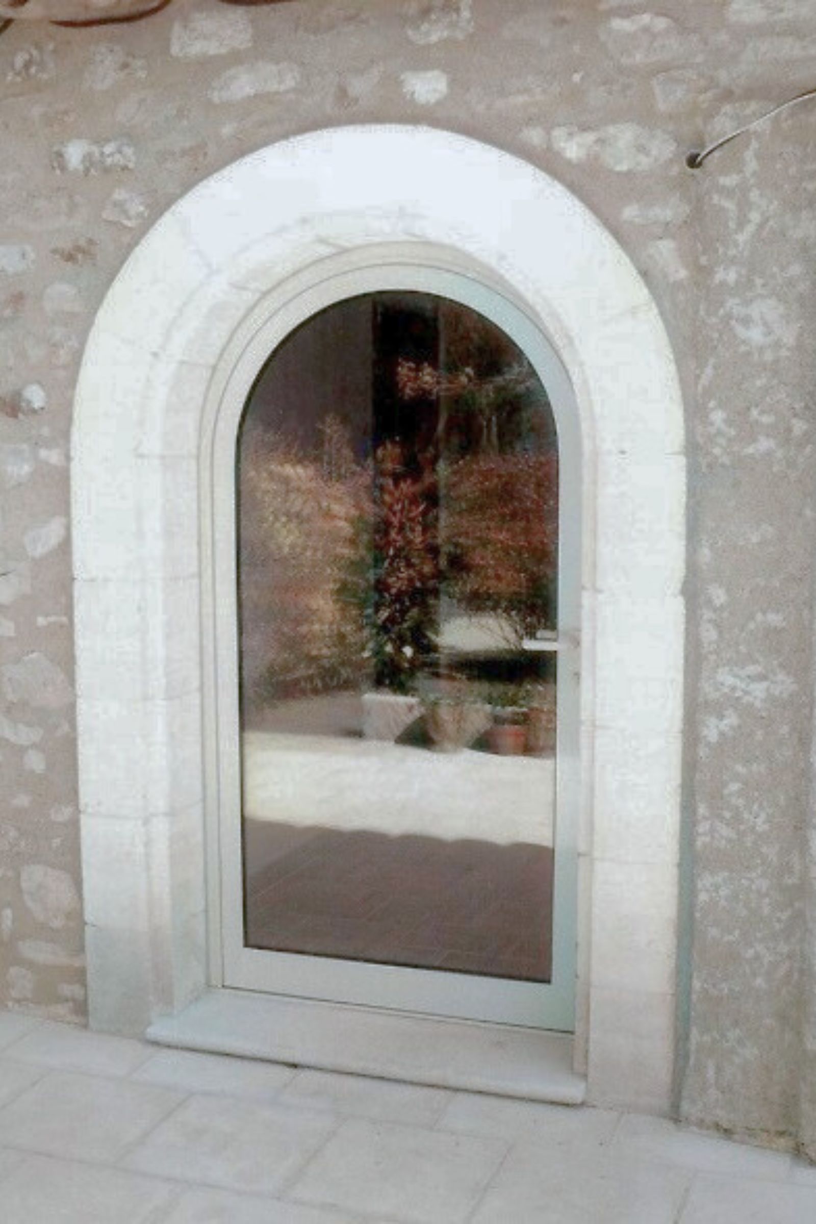 Porte avec habillage extérieur